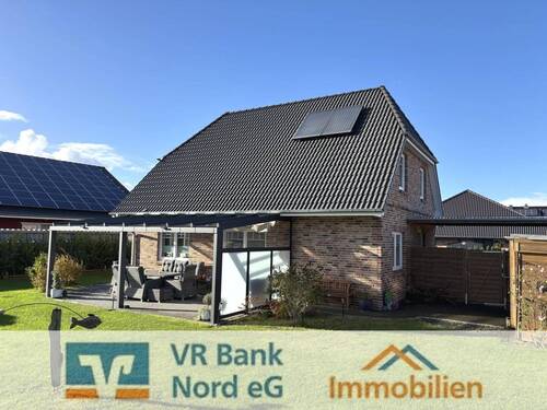 Rückansicht - Modernes Einfamilienhaus mit Wohlfühlcharakter - energieeffizient, hell und wertig ausgestattet