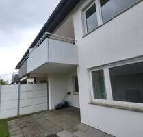 Großzügiges Reihenmittelhaus mit Balkon, Terrasse, kleinem Garten und Garage in Neckarwestheim!