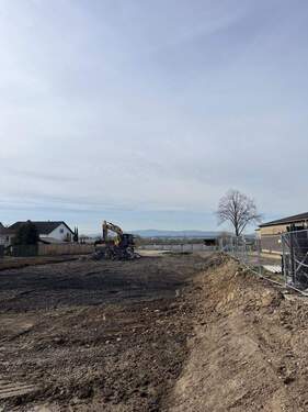 Die Baustelle geht los - 5 Zimmer Reihenmittelhaus in Karben