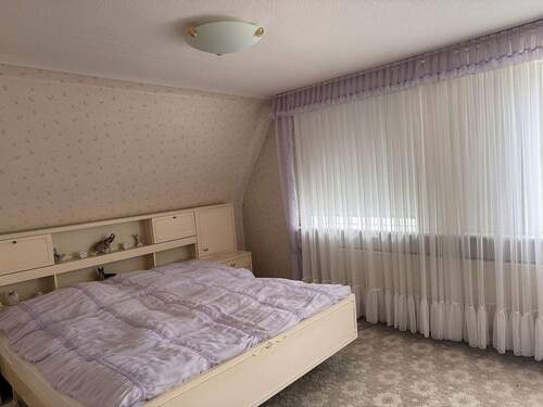 Schlafzimmer DG - 