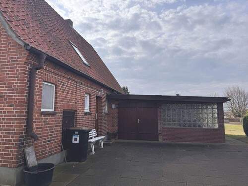 Anbau Schuppen m. Freisitz - 