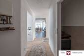 Flur - Bild 1 - 