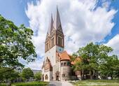Kirche am Roedeliusplatz - 