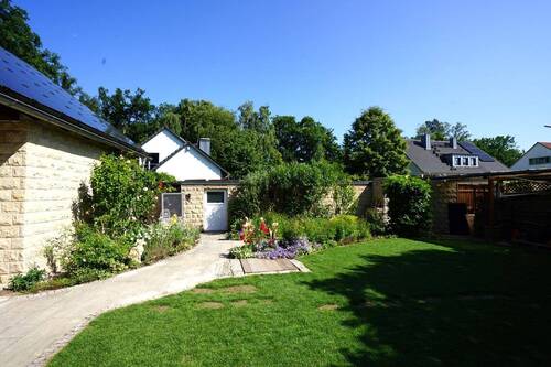Garten mit Zuwegung - 