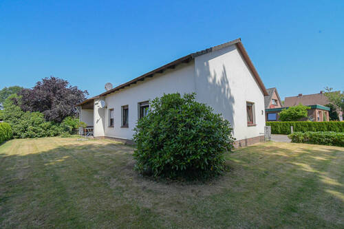 Ansicht - 6591 - Ihr neues Zuhause im Grünen - gemütlicher Bungalow mit viel Raum zur Entfaltung!