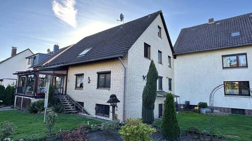  Wohnhaus mit Wintergarten - 