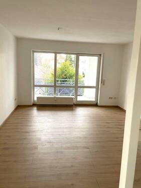 WOHNEN - lichtdurchflutete 3,5-Zimmer-Wohnung in ruhiger Lage