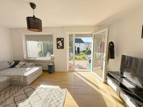 Wohnzimmer - 4 Zimmer Doppelhaushälfte zur Miete in Konz