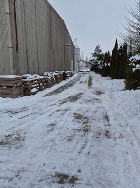 58.jpg - 2 riesige Hallen mit 4.640 m² Grundfläche + 12.000 m² Grundstück