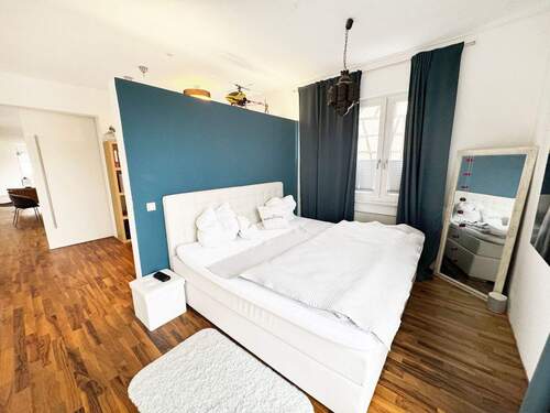 Schlafzimmer - Etagenwohnung mit 188,00 m&sup2; in Stuttgart zum Kaufen