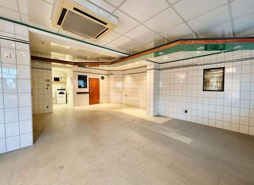 Ehemaliger Verkaufsraum - 4 Zimmer Einfamilienhaus in Köln