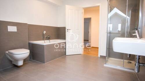 Badezimmer - vor Bezug - 