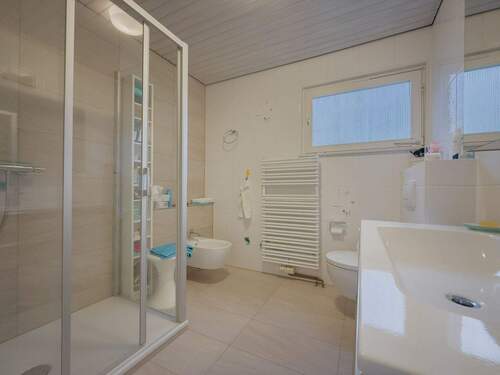 13_1 Badezimmer - 