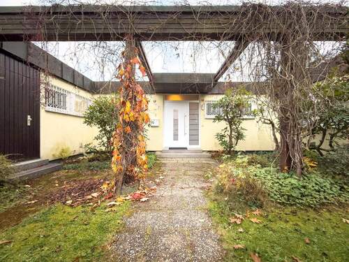 17 Eingangsbereich Außen - 