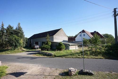 Ansicht von der Strasse aus - 