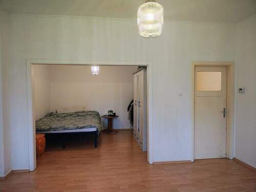 Schlafzimmer.jpeg - 1 Zimmer Etagenwohnung in Bremen