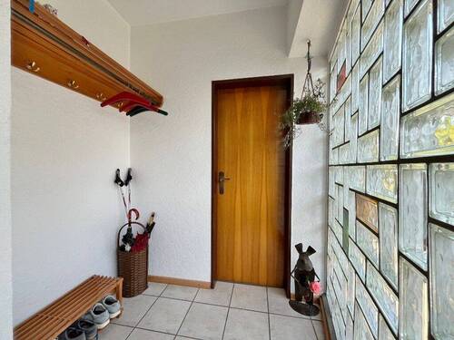 Garderobe - Bungalow mit 212,00 m² in Bremen zum Kaufen