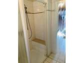 Dusche mit Sitzmöglichkeit - 