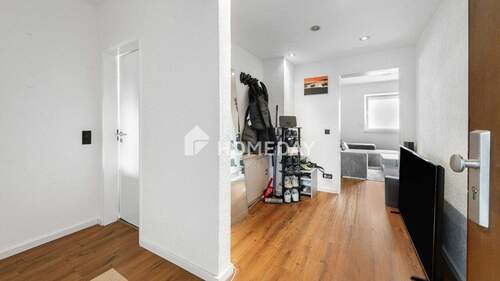 Flur 1 - Etagenwohnung mit 54,00 m&sup2; in Leverkusen zum Kaufen