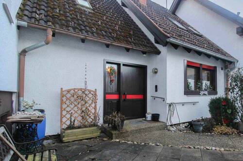 Eingang (2) - 5 Zimmer Reihenmittelhaus in Albstadt
