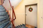 Treppenhaus - Einfamilienhaus zum Kaufen in Berlin