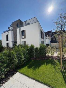Außenansicht - ZUM VERLIEBEN: gemütliche 4-Zi-Whg. mit gr. Balkon in bevorzugter Wohnlage!