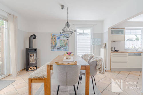 Essbereich mit Kamin - 