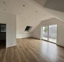 Hochwertig ausgestattet & saniert: Dachgeschosswohnung mit Balkon in Dechsendorf zu verkaufen - Erlangen
