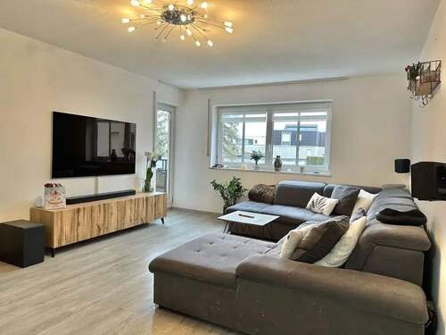 Wohnzimmer - 3 Zimmer Etagenwohnung zum Kaufen in Ingolstadt