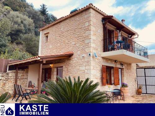 Titel - Charmantes Steinhaus auf Kreta in Apokoronas mit traumhaftem Bergblick und grüner Landschaft