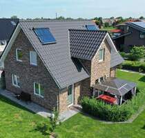 Landhaus mit Kapitänsgiebel in Roffhausen - Schortens