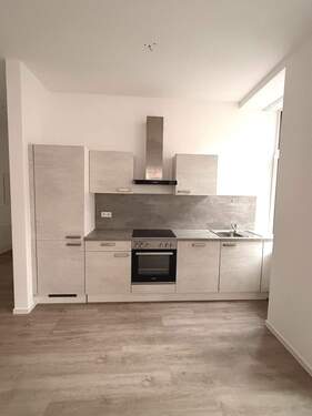 IMG_8858.JPG - Frei ab sofort 2-Zimmer-Wohnung mit Einbauküche Aufzug Fußbodenheizung ohne Balkon