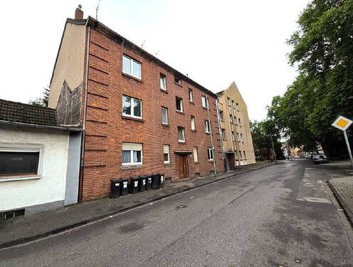 Objektvorderansicht von links - 5 Zimmer Etagenwohnung in Duisburg / Marxloh