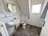 Dachgeschoss Badezimmer - 
