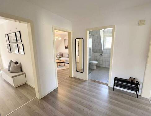 Dachgeschoss Flur virtueller Renovierungsvorschlag - 