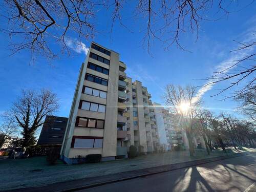 Außenbild - 3 Zimmer Etagenwohnung zum Kaufen in Garching bei München