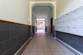 Hausflur.jpg - Etagenwohnung mit 105,00 m&sup2; in Berlin zum Kaufen