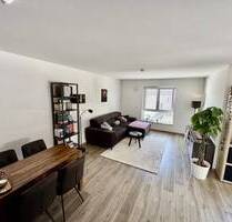 Helle und moderne Eigentumswohnung in Toplage inkl. TG-Stellplatz und Küche - Deggendorf