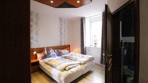 Pensionszimmer - 1 Zimmer Mehrfamilienhaus, Wohnhaus in Giersleben