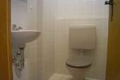 ... zusätzlichem Gäste-WC - 