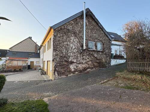 3.JPG - 7 Zimmer Mehrfamilienhaus, Wohnhaus in Lorscheid