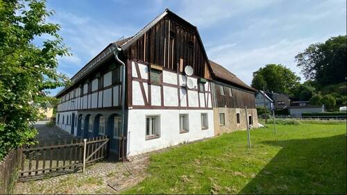 Front- und Seitenansicht - Mehrfamilienhaus, Wohnhaus mit 320,00 m&sup2; in Oderwitz zum Kaufen