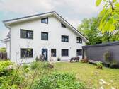 Vorderansicht - Platz für Ideen - Großzügiges Zweifamilienhaus mit Apartment in zentraler Lage von Bad Iburg