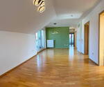 Wohn-/ Esszimmer - 