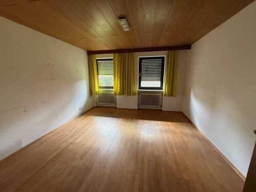 Zimmerbeispiel im EG. - 