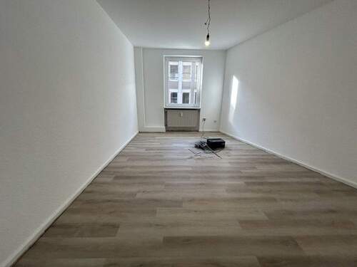 Wohnzimmer - 3 Zimmer Etagenwohnung zur Miete in Mannheim