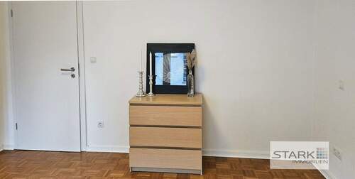 Schlafzimmer Eingang.jpg - 