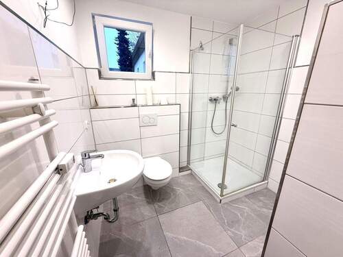 Bild 1 - Moderne 2,5 Zimmer Wohnung . 55m2 . Renoviert . Alt Wetter