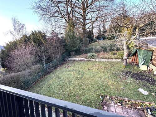 Blick in den Garten - 5 Zimmer Einfamilienhaus in Saarbrücken