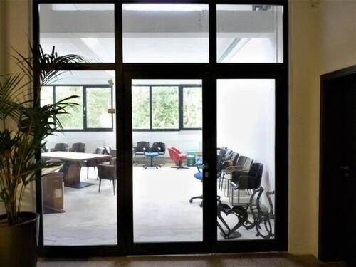 01 Büro- oder Praxisfläche, Bild 1 - IMMOBILIEN LONNY** Moderne Büro- oder Praxisfläche im Erdgeschoss